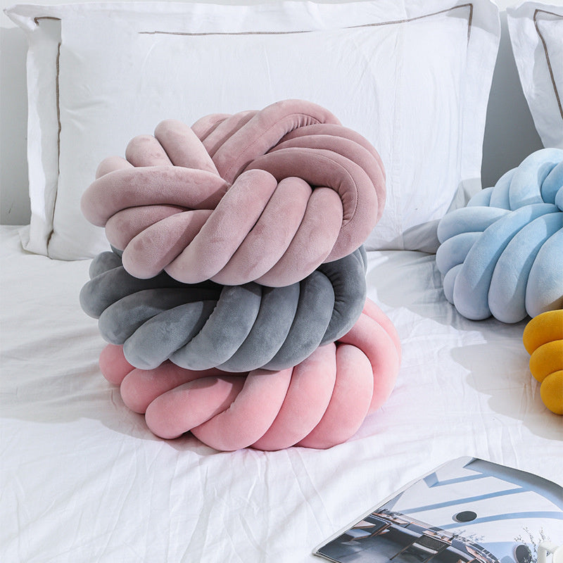 Premium Nordic Cushions – Elegant Decorative Pillows for Modern Living Spaces