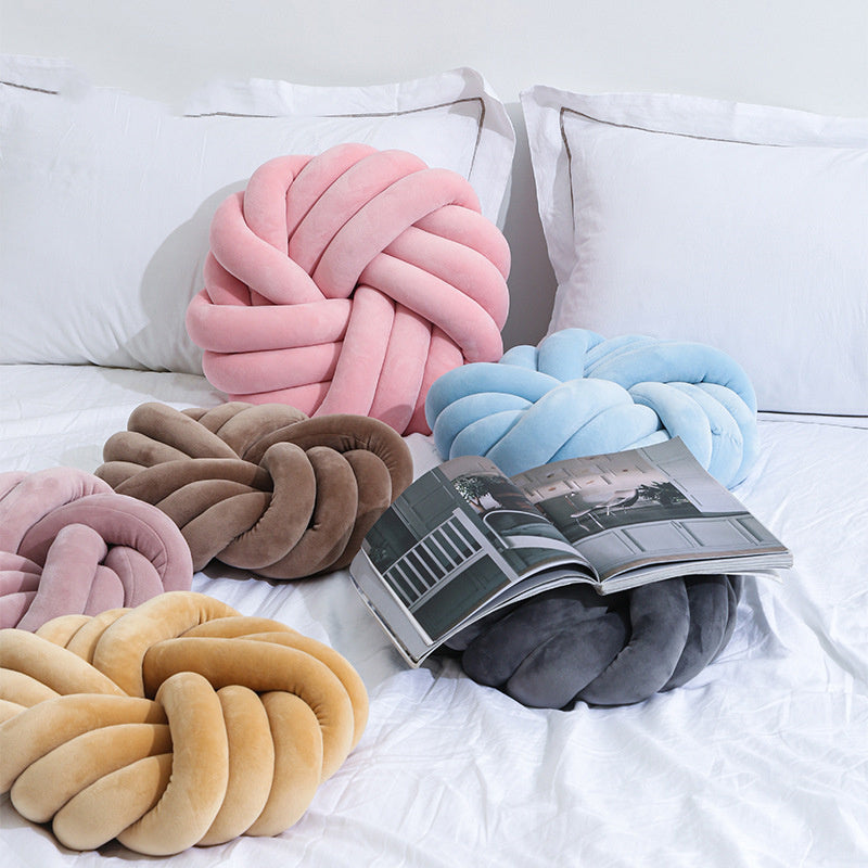 Premium Nordic Cushions – Elegant Decorative Pillows for Modern Living Spaces